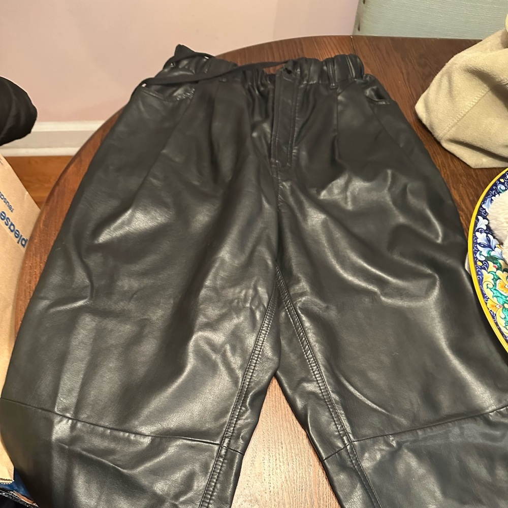 Free peoples faux leather barrel pants  small